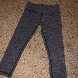 Lululemon athletica cropped leggings